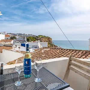 vista-mar-lovely-apartment-with-seaview-just-steps-away.hotelaalgarve.com/